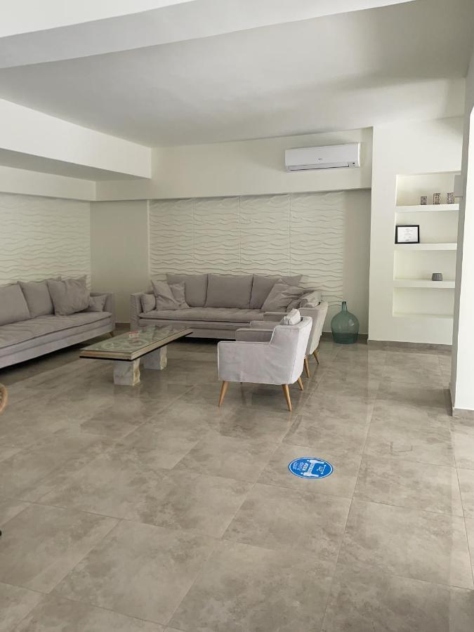 Ninemia Beach Hotel & Suites Agia Marina Buitenkant foto