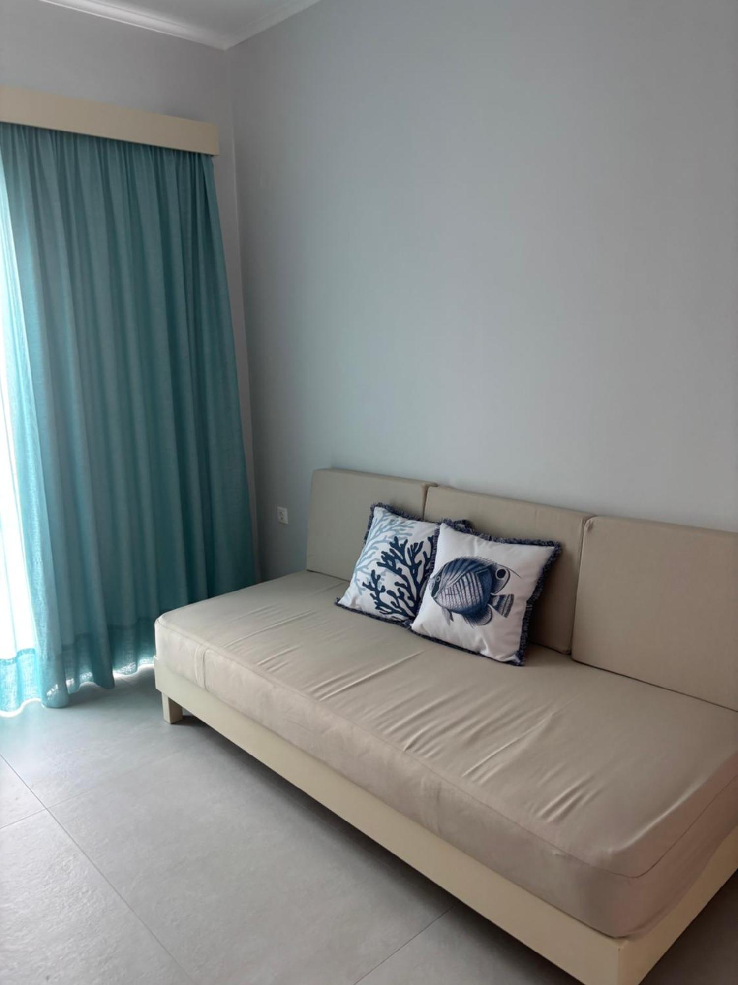 Ninemia Beach Hotel & Suites Agia Marina Buitenkant foto